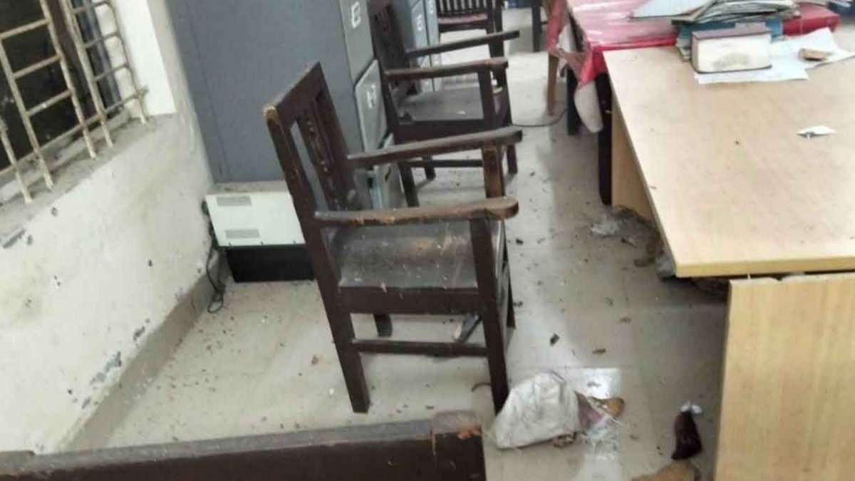 কোটালীপাড়া থানার ভিতরের দৃশ্য। ছবি- সংগৃহীত