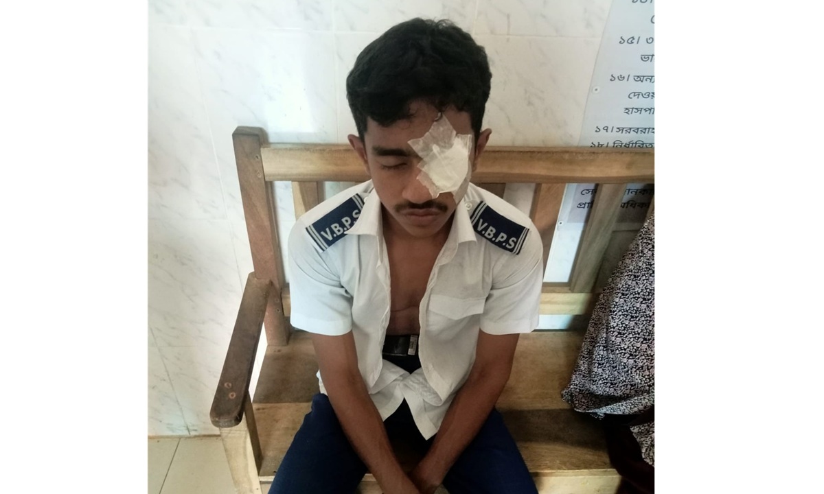 আহত মো. মাহফুজ সাদি। ছবি : রূপালী বাংলাদেশ