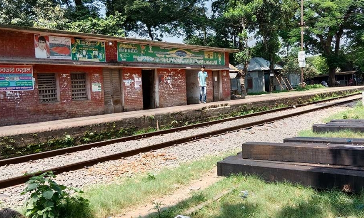 রাজবাড়ী রেলস্টেশন। ছবি- রূপালী বাংলাদেশ
