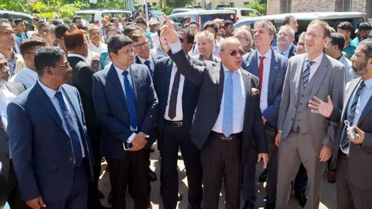 বরিশাল জেলা ও দায়রা জজ আদালত পরিদর্শনে প্রধান বিচারপতি ড. সৈয়দ রেফাত আহমেদ। ছবি- রূপালী বাংলাদেশ