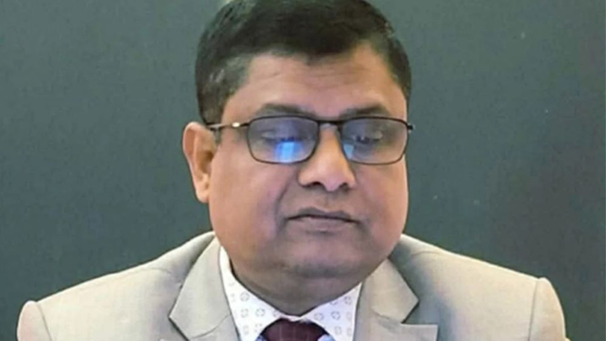 বড় ভাই বিএনপি নেতা হওয়ায় পদোন্নতি বঞ্চিত হন রথীন্দ্রনাথ দত্ত, অভিযোগ রিজভীর