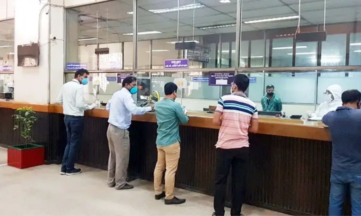 ব্যাংক লেনদেন। ফাইল ছবি