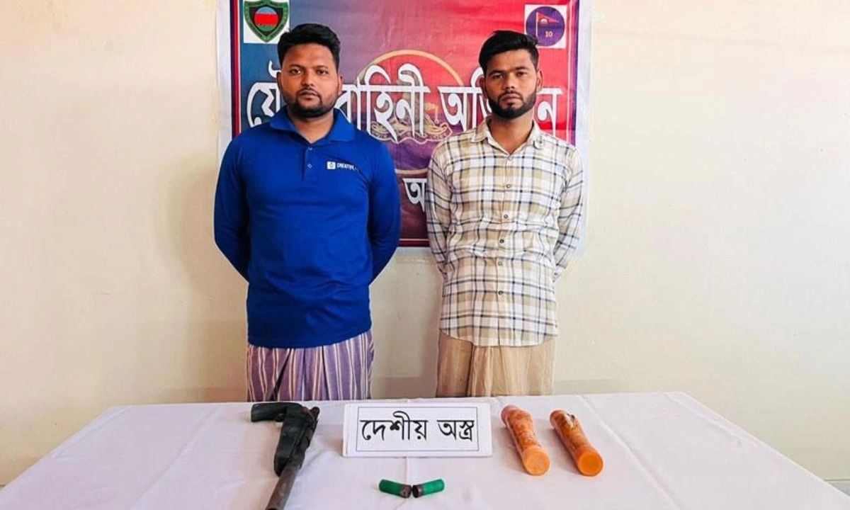গ্রেপ্তার দুই ভাই। ছবি : রূপালী বাংলাদেশ