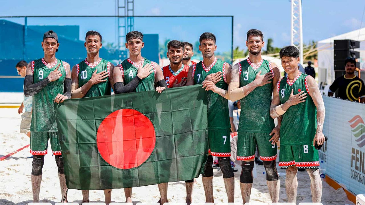 বিচ হ্যান্ডবল চ্যাম্পিয়নশিপে বাংলাদেশ দল। ‍ছবি- সংগৃহীত