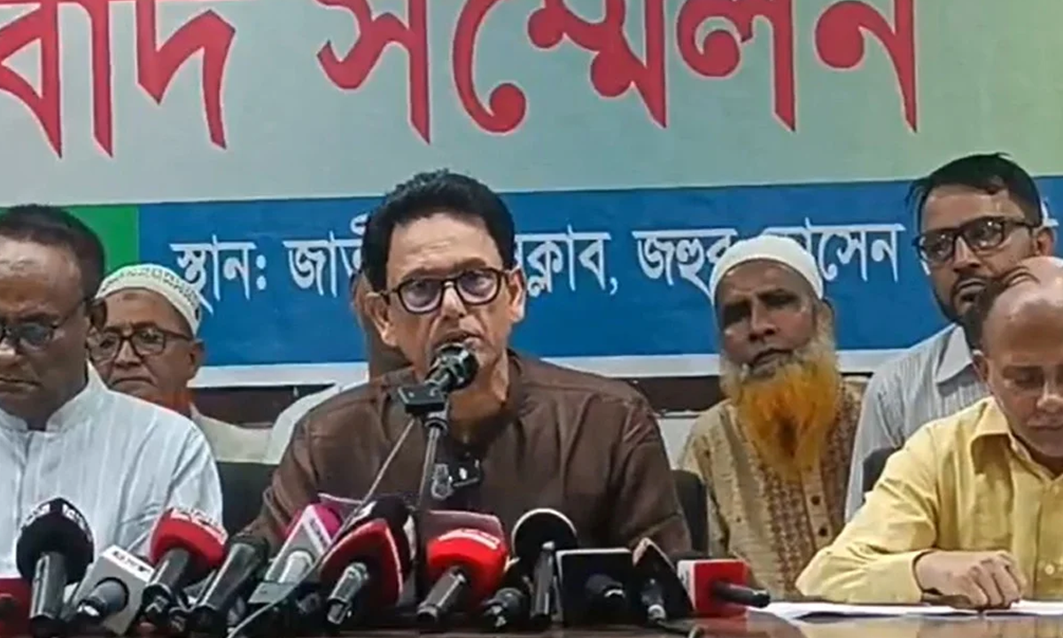কথা বলছেন বিএনপি নেতা ও সাবেক শিক্ষা প্রতিমন্ত্রী আ ন ম এহসানুল হক মিলন । ছবি - সংগৃহীত