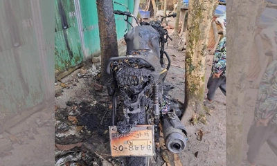 ফরিদগঞ্জে দুর্বৃত্তদের অগ্নিসংযোগে মোটরসাইকেল পুড়ে ছাই
