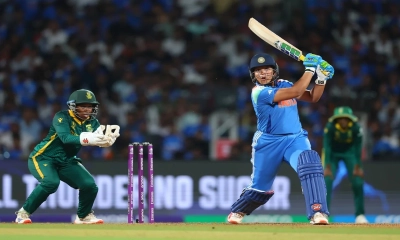 দক্ষিণ আফ্রিকাকে ২৯৯ রানের টার্গেট দিল ভারত