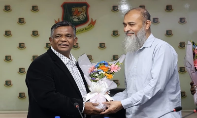 নাজমুলকে অর্থ কমিটি থেকে সরাল বিসিবি, দায়িত্ব নিলেন বুলবুল