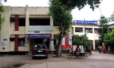 চিকিৎসক ও জনবল সংকটে ভেড়ামারা স্বাস্থ্য কমপ্লেক্সে চিকিৎসাসেবা ব্যাহত