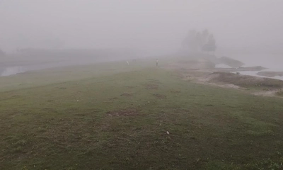 কুড়িগ্রামে ঘন কুয়াশায় শীতের আগমনী বার্তা