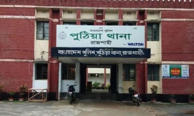 পুঠিয়ায় প্রকাশ্যে মাদক কারবার, নির্বিকার প্রশাসন