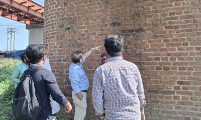 ভূমিকম্পে ক্ষতিগ্রস্ত রেলসেতুর পিলার ও খাদ্য গুদামের ফাটল পরিদর্শন