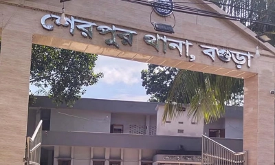 গৃহবধূর লাশ ফেলে পালাল স্বামীর পরিবার