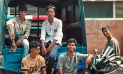 ভাইরাল হওয়ার নেশায় পুলিশের গাড়িতে বসে টিকটক