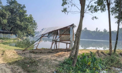পুকুর নিয়ে বিবাদ, আতঙ্কে ক্ষুদ্র নৃ-গোষ্ঠী পরিবার