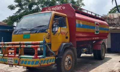 লরি থেকে অবৈধ উপায়ে জ্বালানি বিক্রি, গ্রেপ্তার ৩ জন রিমান্ডে