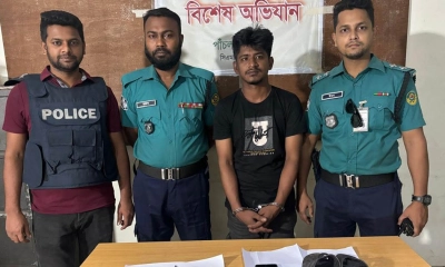 স্ত্রীর পরকীয়া প্রেমিককে গলা কেটে হত্যা করা জাহিদুল গ্রেপ্তার