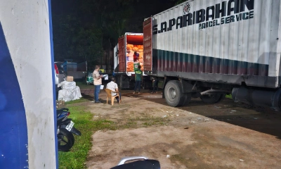 কুরিয়ার সার্ভিসের ট্রাকে ৫৭ লাখ টাকার ভারতীয় পণ্য