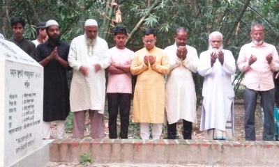 জুলাই শহীদ বিশালের কবর জিয়ারত নবাগত ইউএনওর 