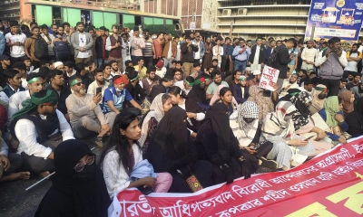 হাদি হত্যার বিচারের দাবিতে উত্তাল চট্টগ্রাম