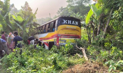 নলছিটিতে বাস-অটোরিকশা-সিএনজি ত্রিমুখী সংঘর্ষে নিহত ১। ছবি- রূপালী বাংলাদেশ