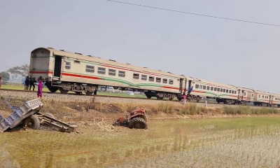 পার্বতীপুরে ট্রেনের সাথে ট্রাক্টরের সংঘর্ষ, অল্পের জন্য রক্ষা
