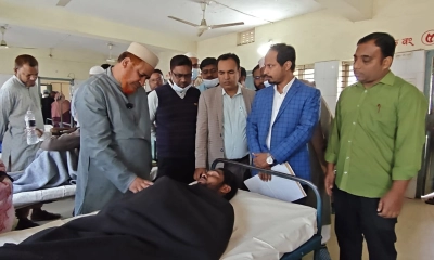জীবননগর স্বাস্থ্য কমপ্লেক্স আকস্মিক পরিদর্শনে এমপি রুহুল আমিন