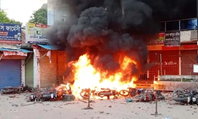 ফরিদপুরে বিএনপির দুই গ্রুপে সংঘর্ষ, হামলা-আগুন-লুটপাট