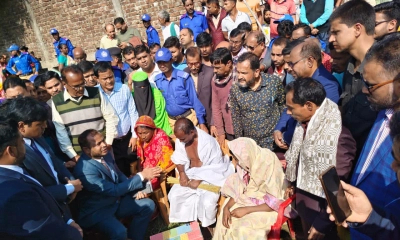 হত্যার পর মরদেহে আগুন : দীপু দাসের স্ত্রীকে চাকরির আশ্বাস