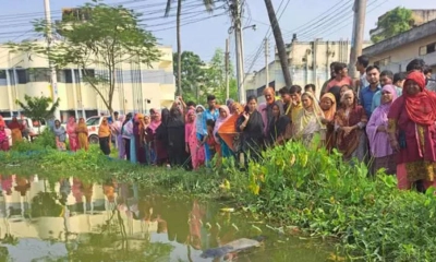 কুষ্টিয়া জেনারেল হাসপাতালের পুকুরে ভাসছিল অজ্ঞাত নারীর মরদেহ। ছবি- রূপালী বাংলাদেশ