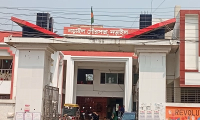 পৌরসভার কক্ষ দখল করে কর্মকর্তাদের বসবাস