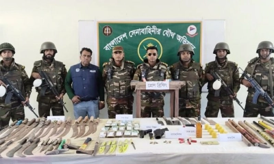 থানা থেকে লুট হওয়া অস্ত্র মিলল ছাত্রদল নেতার বাড়িতে