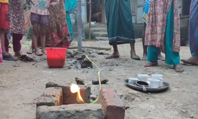 পানি তোলার গভীর নলকূপ থেকে বের হচ্ছে গ্যাস, এলাকায় চাঞ্চল্য