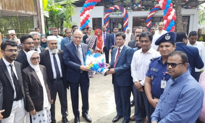 বরগুনায় আদালত চত্বরে বিচারপ্রার্থীদের বিশ্রামাগার ‘ন্যায়কুঞ্জ’ উদ্বোধন