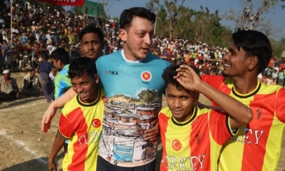 রোহিঙ্গা ক্যাম্পকে ফুটবল উৎসবে মাতালেন বিশ্বকাপ জয়ী ওজিল