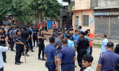 নারায়ণগঞ্জে সন্ত্রাসীদের হামলায় ৩ র‌্যাব সদস্য আহত