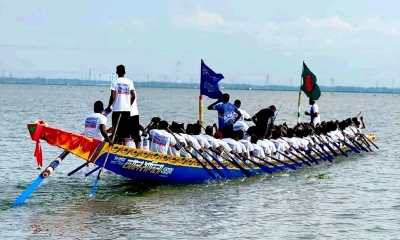 করতোয়ায় জমকালে নৌকা বাইচ প্রতিযোগিতা