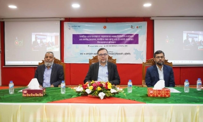 ‘নাগরিক সেবা বাংলাদেশ’ বাস্তবায়নে ৬৪ জেলার উদ্যোক্তাদের নিয়ে কর্মশালা অনুষ্ঠিত 