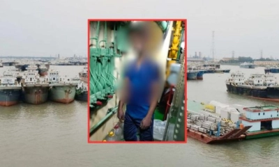 জাহাজে শ্রমিকের মরদেহ, চাঞ্চল্য কর্ণফুলীতে