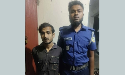 মাদকাসক্ত ছেলেকে পুলিশে দিলেন বাবা