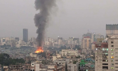 কড়াইল বস্তিতে আগুন, নিয়ন্ত্রণে ছুটছে ফায়ার সার্ভিসের ১১ ইউনিট