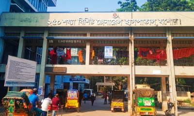 যশোরে স্ত্রীকে কুপিয়ে স্বামীর বিষপান