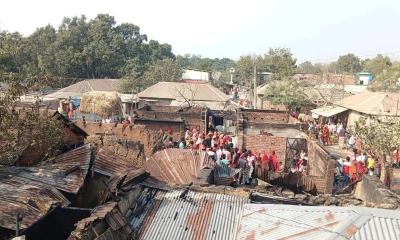 চার্জার বিস্ফোরণে ভয়াবহ অগ্নিকাণ্ড, ৯ লাখ টাকার ক্ষতি