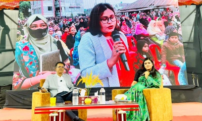 জনতার মুখোমুখি আজিজুল বারী হেলাল