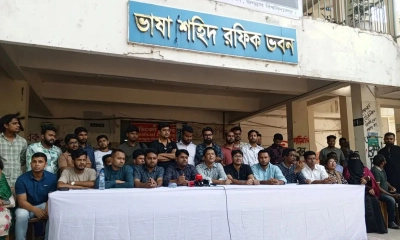 ২ হলের বৈধ কাগজ প্রদানে প্রশাসনকে ৫ দিনের আল্টিমেটাম