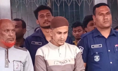 প্যারোলে মুক্তি পেয়ে বাবার জানাজায় যুবলীগ নেতা