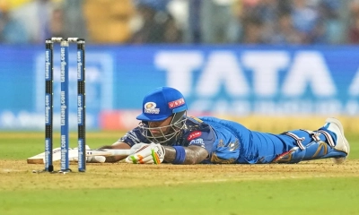 মুম্বাই এখন খাদের কিনারায়
