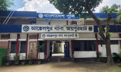অজ্ঞাত ব্যক্তির মাটিচাপা মরদেহ মিলল ফসলি মাঠে, হাত-পা বাঁধা