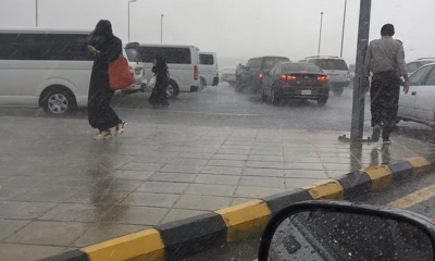 সৌদিজুড়ে চলছে প্রবল ঝড়-বৃষ্টি, বন্যার শঙ্কা