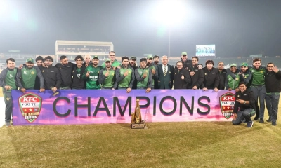 শ্রীলঙ্কাকে হারিয়ে শিরোপা জিতল পাকিস্তান